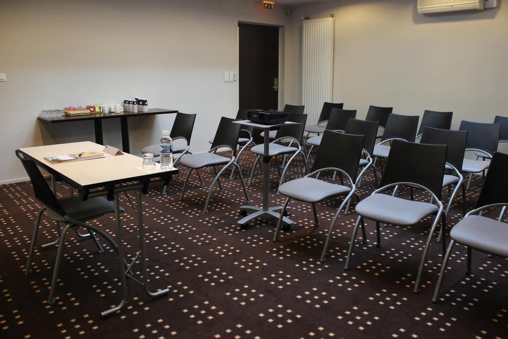 Kyriad Rennes Nord Hotel Ngoại thất bức ảnh