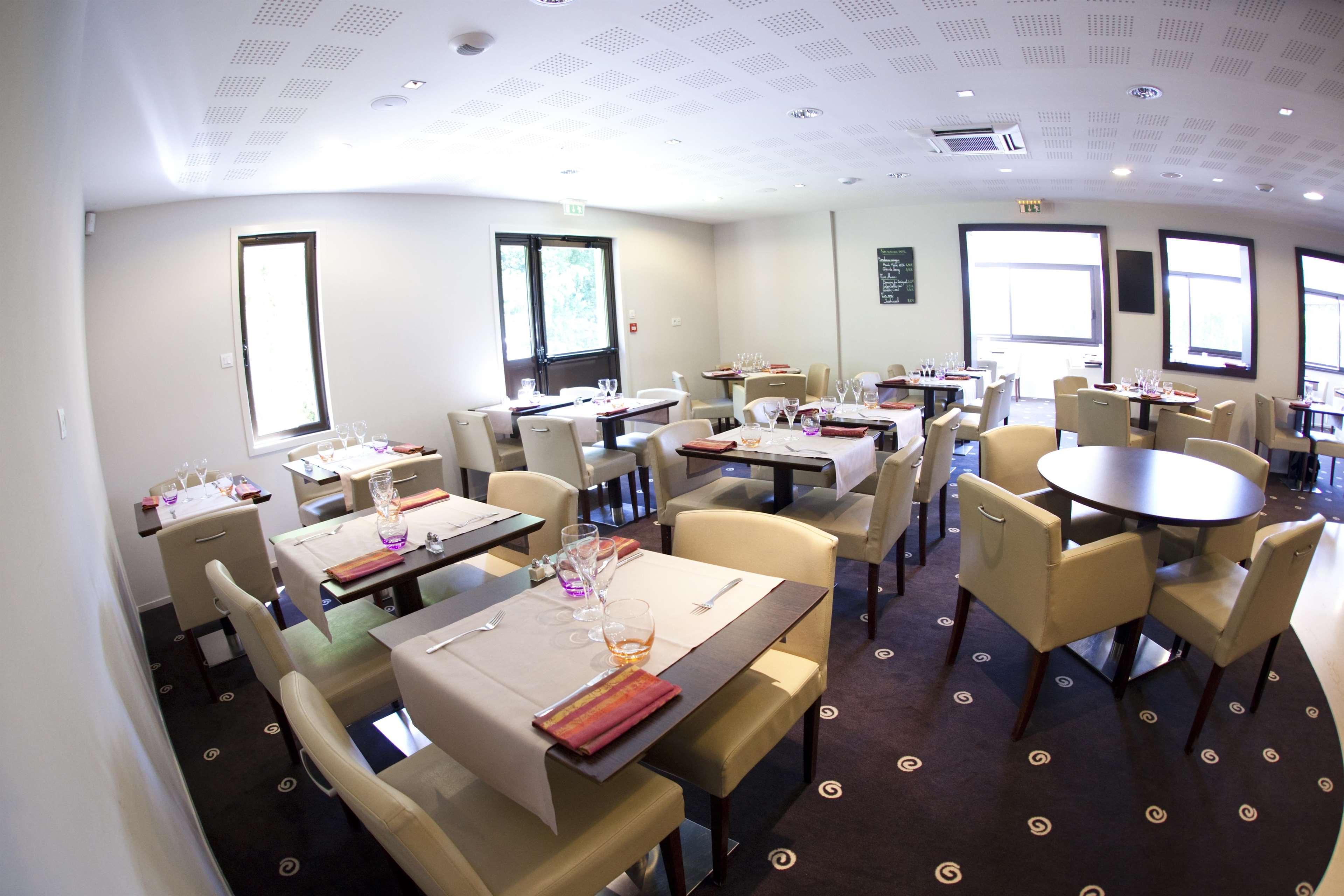 Kyriad Rennes Nord Hotel Ngoại thất bức ảnh