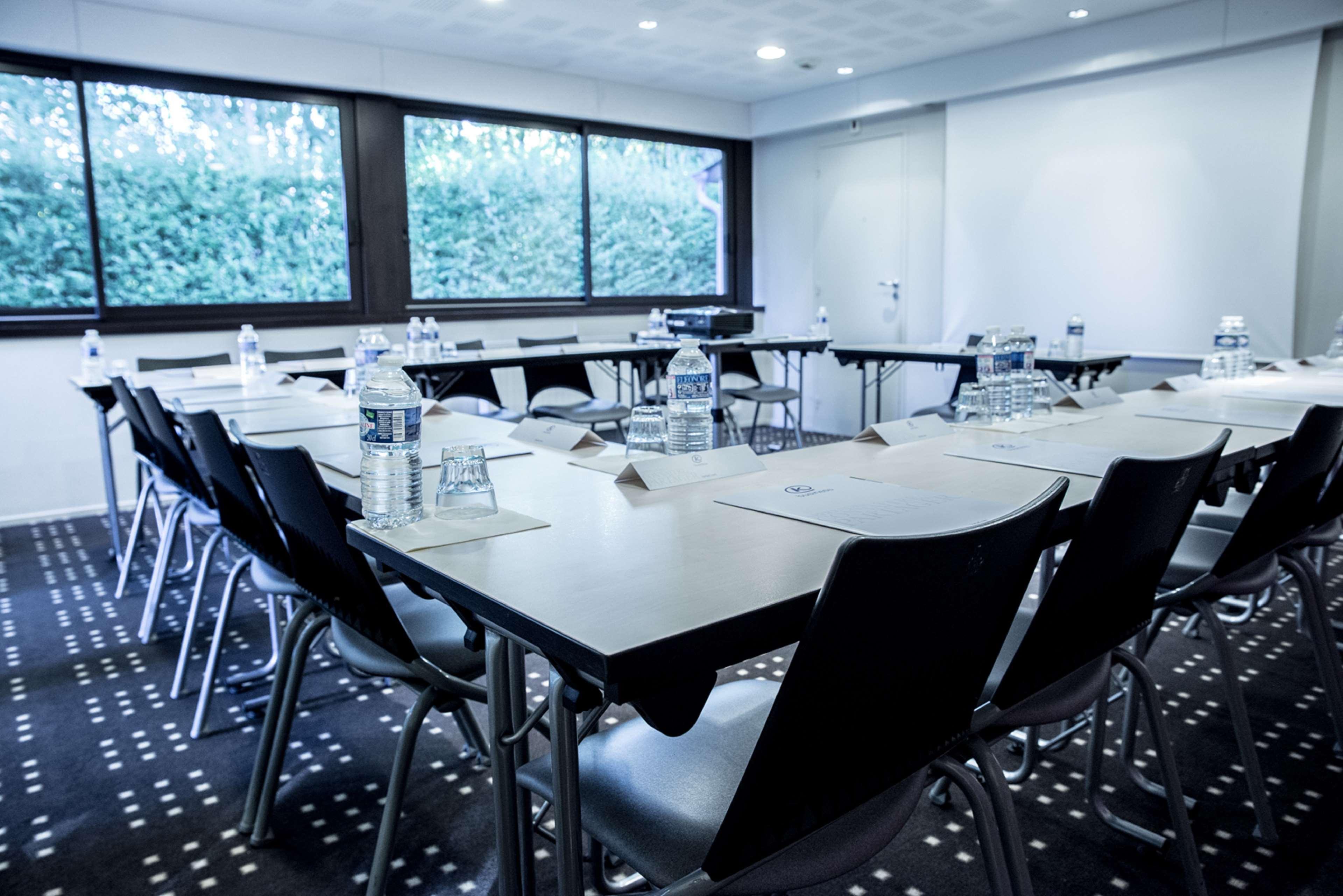 Kyriad Rennes Nord Hotel Ngoại thất bức ảnh