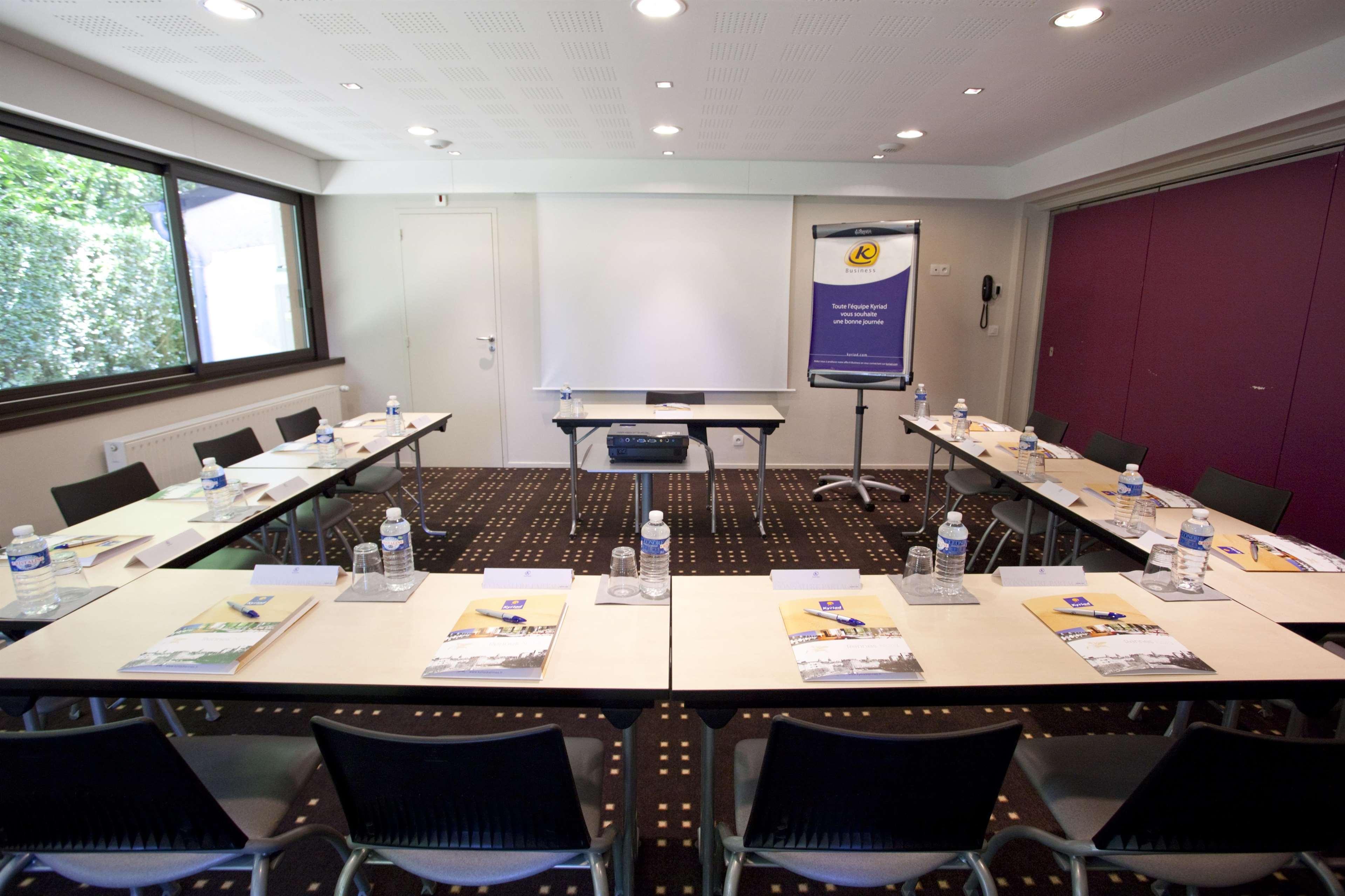 Kyriad Rennes Nord Hotel Ngoại thất bức ảnh