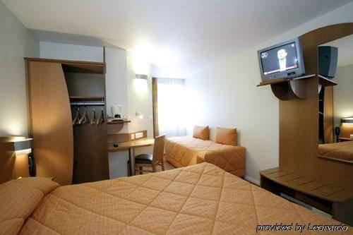 Kyriad Rennes Nord Hotel Phòng bức ảnh